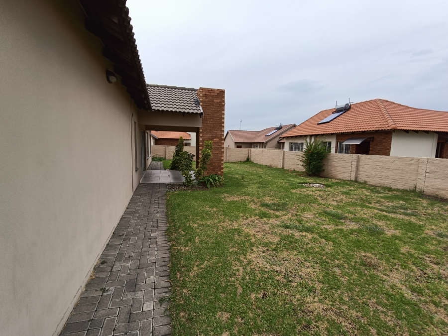 3 Bedroom Property for Sale in Waterkloof Hill Estate North West